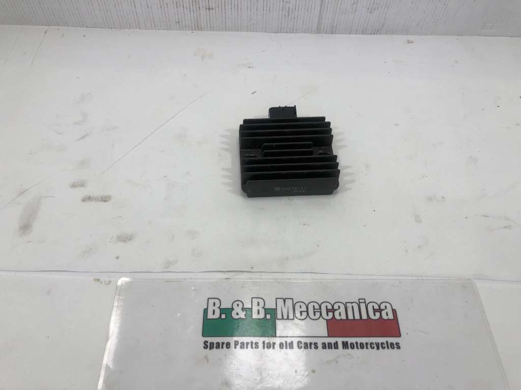 Voltage Regulator YAMAHA XC 300 Versity 2003 - 2006 (MS37) | eBay