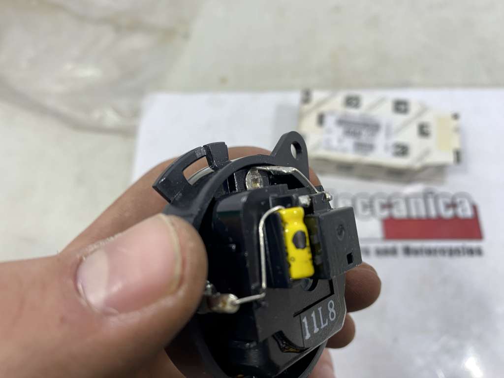 Tweeter Altavoz Orig. PEUGEOT RCZ cod.6562.C7 (276 /22-810GIO) | eBay