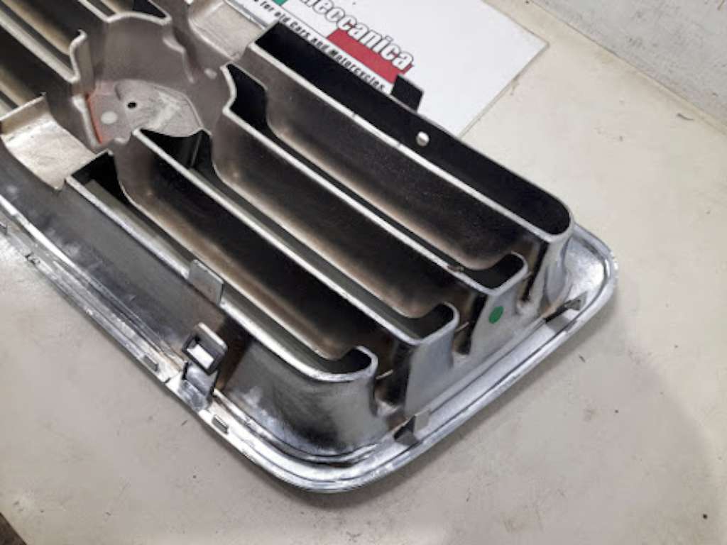 Panel Grill Front New Orig SUZUKI Vitara 1997-1998 (134/23-50GIO