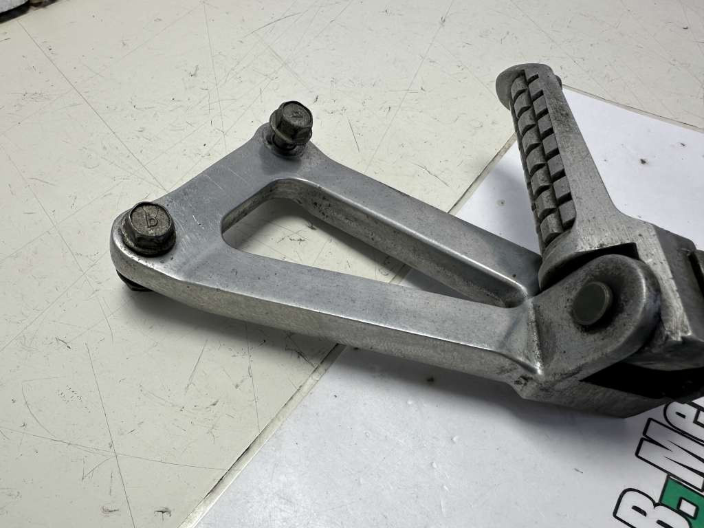 Passenger Footrest Platform Left Kawasaki ZX7R ZR7S Code