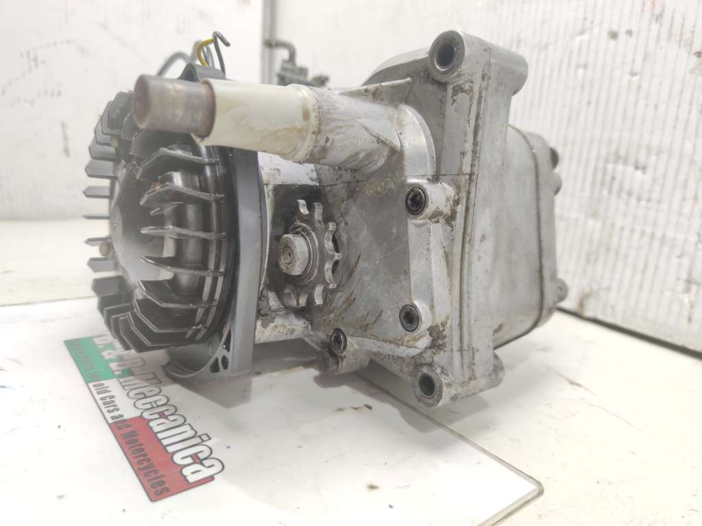 Lot De Pièces Pour Moteur Minarelli 50 - Carburateur, Pédales, échappement, Pour Cyclomoteur Vintage